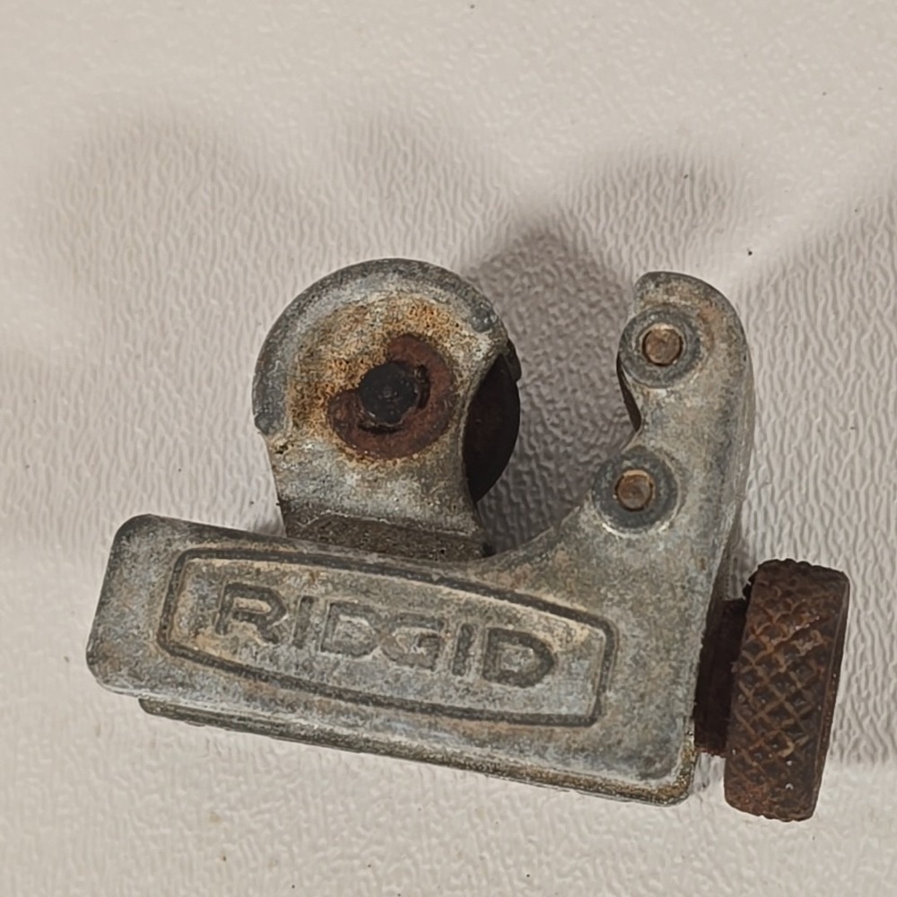 Vintage Rigid No. 104 Tube Cutter Ridge Tool Co - Picture 2 of 8